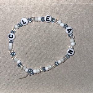 Taylor Swift | Clean | Homemade Friendship Bracelet